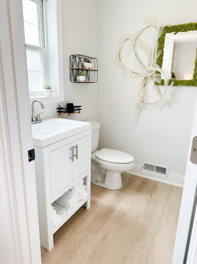 Dreamy Boho Remodeled Cottage With Mountain Views Sparta Экстерьер фото